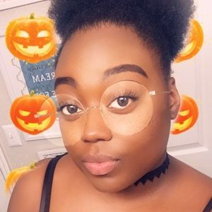 Meet your Posher, Jazmine